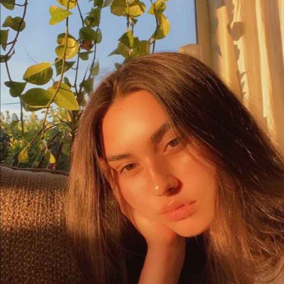 Meet your Posher, Brooke - Picture 1 of 1